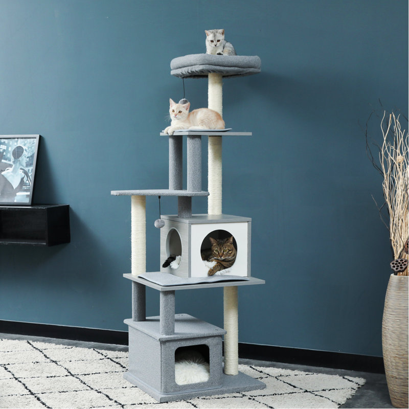 Arbre à chat en bois robuste avec plusieurs niveaux et poteaux à griffer, parfait pour les chats actifs et un design peu encombrant