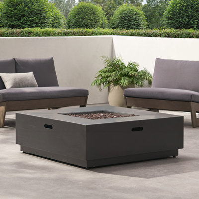 SQUARE IRON FIRE PIT 50 000 BTU, conception moderne avec cadre thermolaqué durable pour les rassemblements extérieurs confortables
