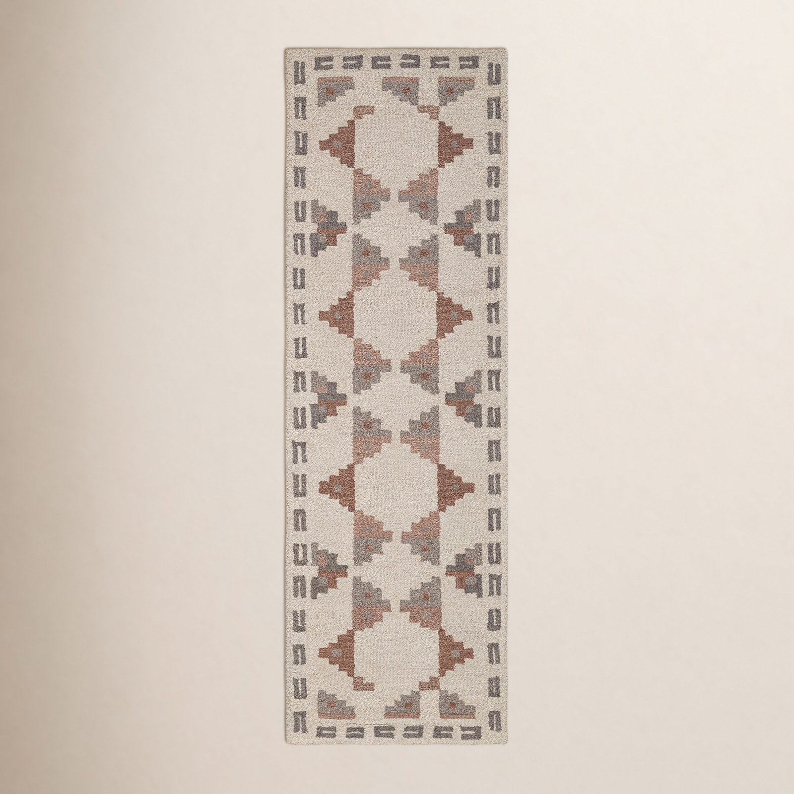 Elsey Hand Tufted Wool Rug, Runner 2'6" x 8'