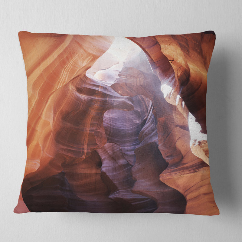 Coussin Designart Antelope, Square 16" x 16"