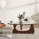 Table basse triangulaire en verre avec base en bois et plateau en verre transparent Mid-Century