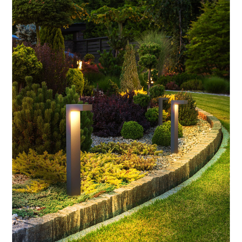 Modern Black Aluminum LED Pathway Lights Set