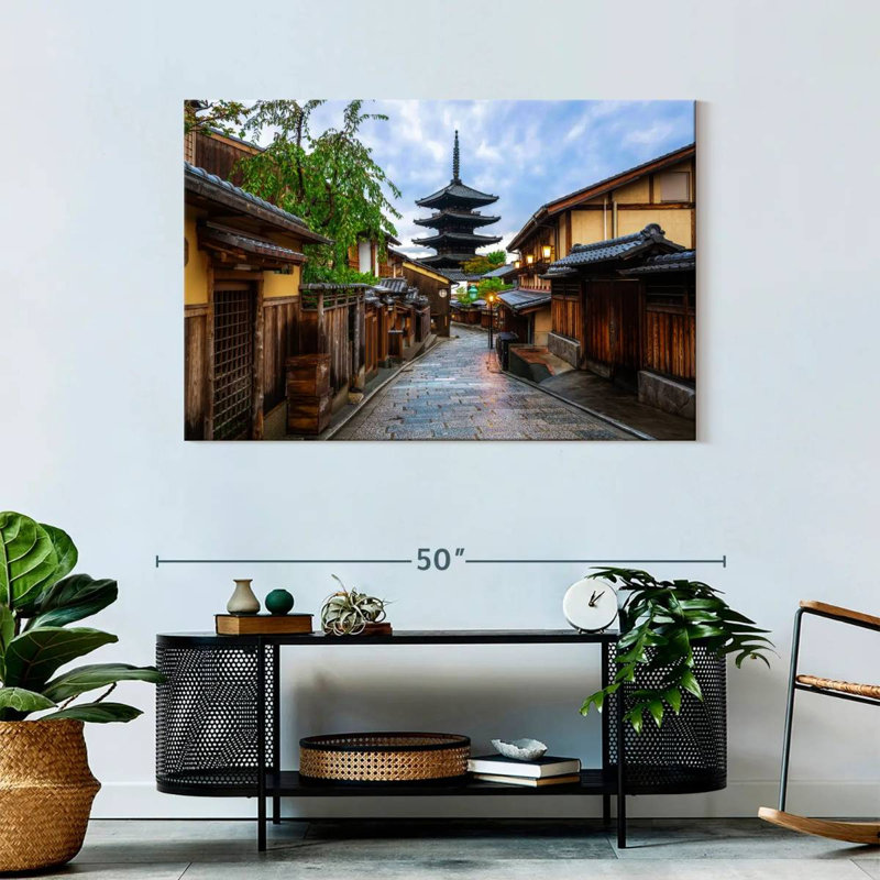 Lilie Sannenzaka Street, Kyoto, H 30 po x l 45 po