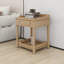 Table de chevet rétro avec tiroir, tablette ouverte et pieds tournés pour la chambre à coucher