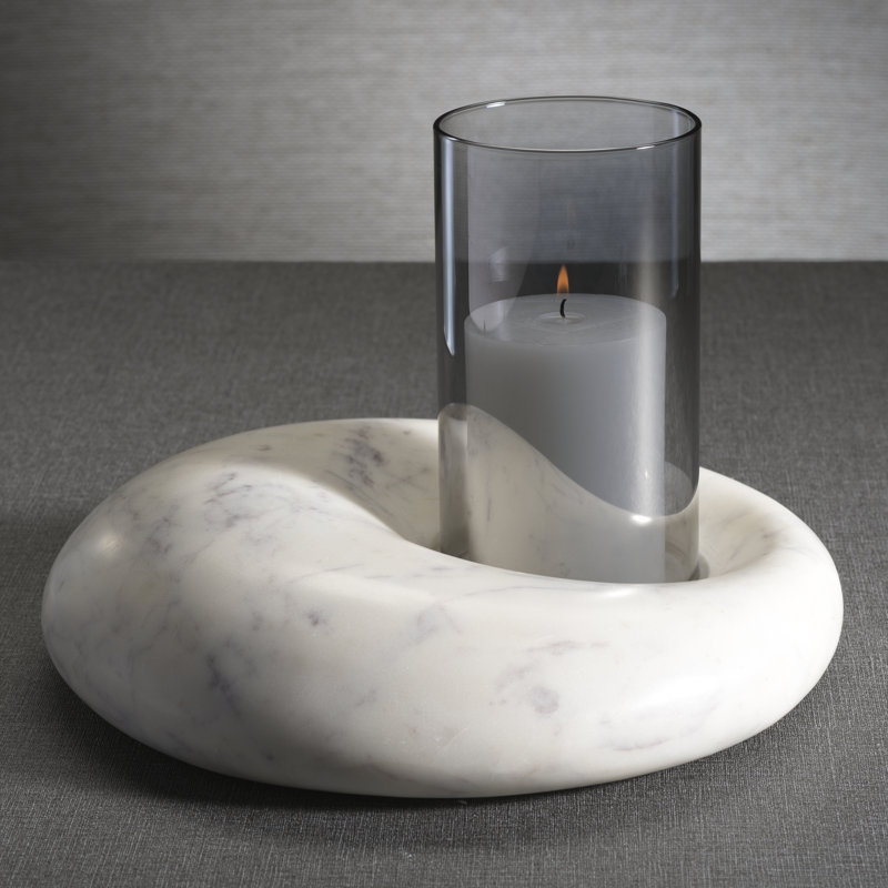 Base de marbre omanaise avec ouragan en verre fumé