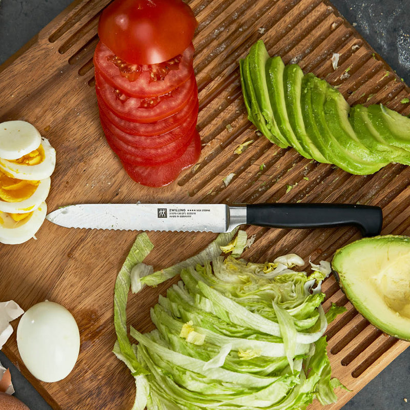 ZWILLING J.A. Henckels ZWILLING Four Star 5-inch Serrated Utility Knife
