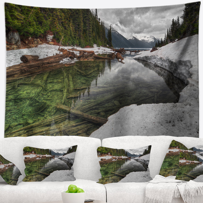 Tapisserie en polyester lake avec arbres en pin avec accessoires suspendus inclus, H 50 po x l 60 po