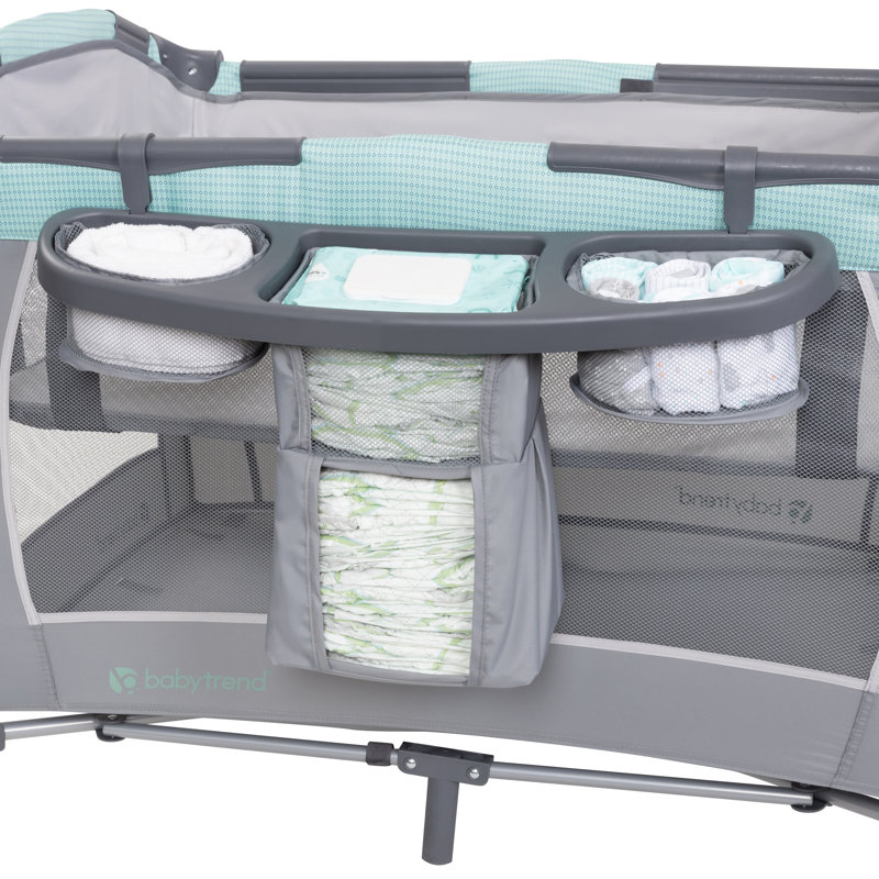 Foldable Bassinet , Mattress Pad Included