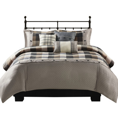 Warm And Comfortable 6 Piece Herringbone Duvet Cover In Buffalo Plaid With Wrinkle- Feature