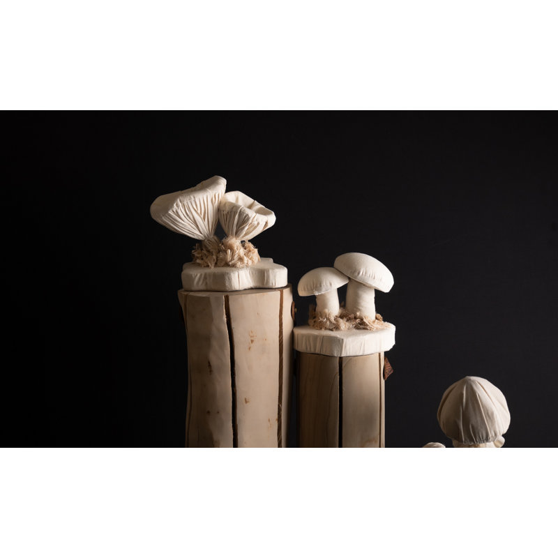 Figurines & Sculptures