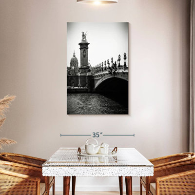 Lilie Alexandre III Bridge I