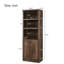 Bibliothèque rustique brune avec 3 tablettes ouvertes et port pour bureau