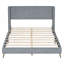 Grand lit plateforme avec pieds en métal