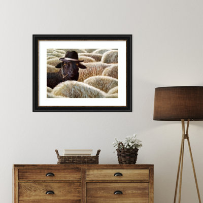 «The Black Sheep» par Lucia Heffernan, impression sur bois encadrée