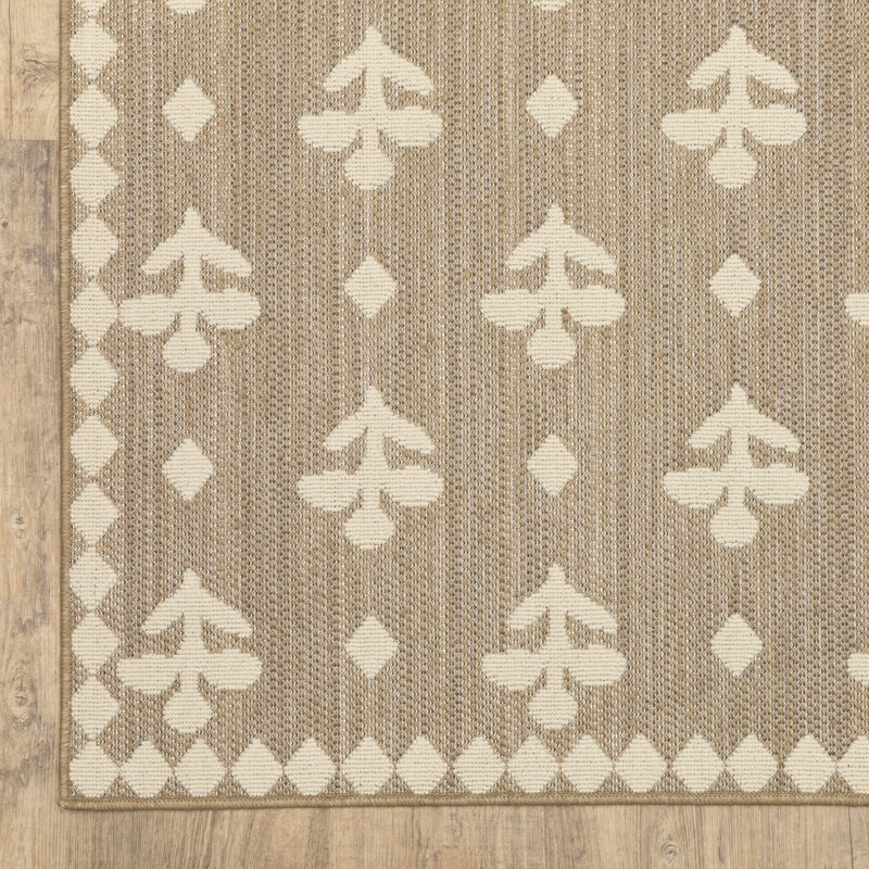 Tavraj Modern Fleur-de-Lis Tan, Beige Indoor/Outdoor Rug, Runner 1'10" x 7'6"