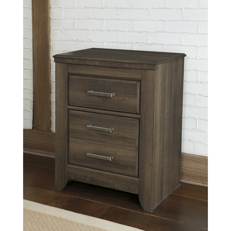 Très grand lit à affiche Juararo, commode, miroir, commode et table de chevet