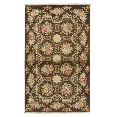 Tapis brun noué à la main de haute qualité