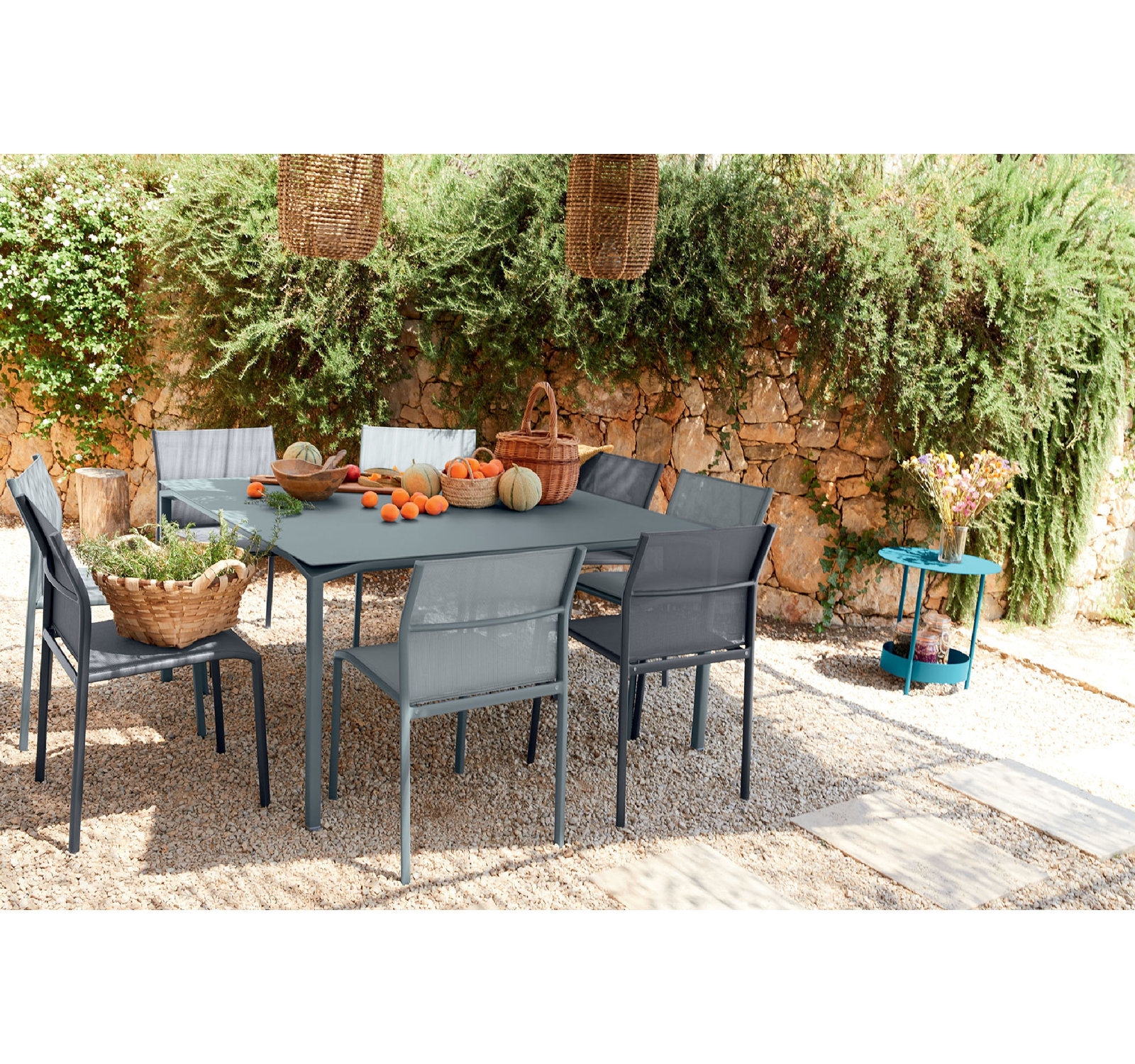 Salsa 20'' Outdoor Side Table, Acapulco Blue