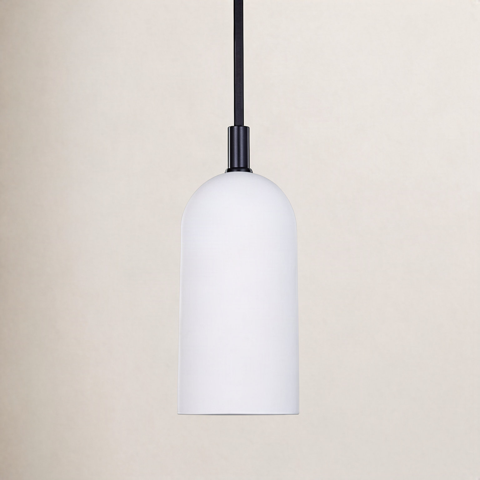 Kaylauni Single Light Concrete Pendant, Black/White