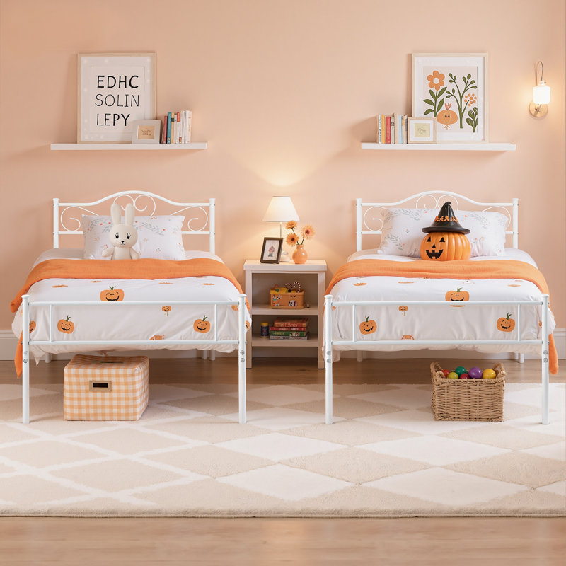 Cadre de lit 2 pièces Embourg, ensemble de cadre de lit plateforme en métal 2 pièces, lit simple blanc de style rétro avec tête et pied de lit à volutes, aucun sommier nécessaire, parfait pour la chambre d'enfant, la chambre d'amis ou la location