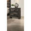Table de chevet moderne 2 avec finition mixte brune et poignées en métal noir pour l'intérieur de la chambre à coucher-1590625070