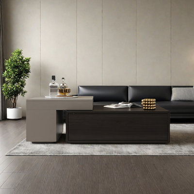 Table basse carrée de style luxueux