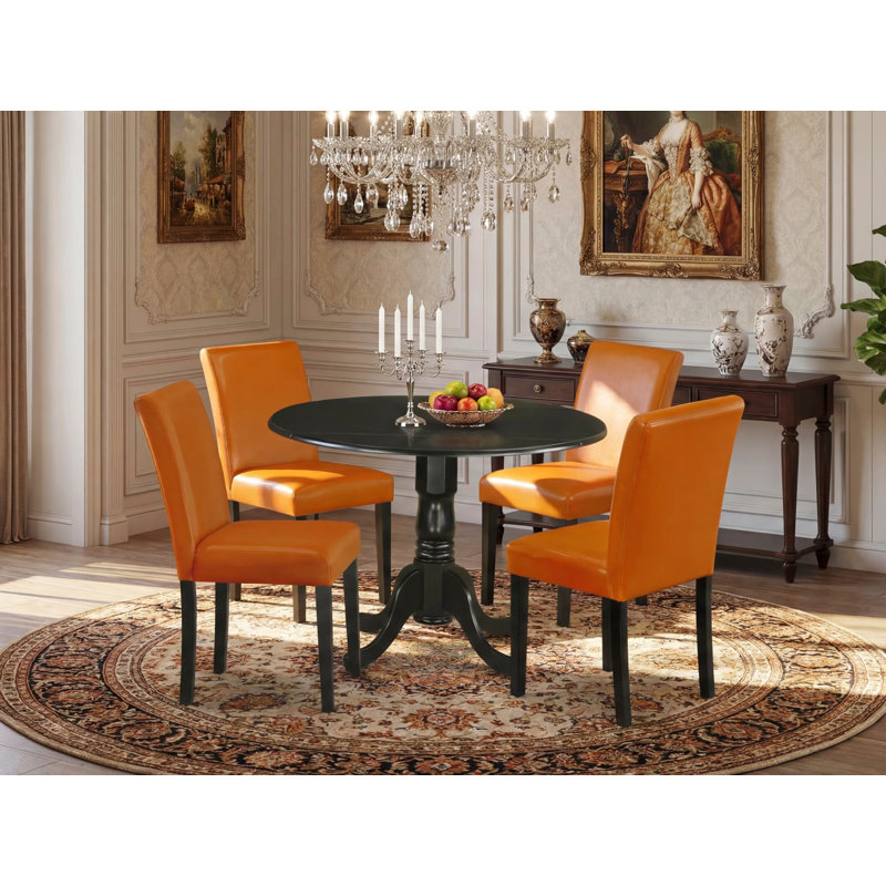 L'ensemble de table de cuisine 5 pièces pour 4 personnes comprend une table de salle à manger ronde avec Dropleaf et 4 chaises de salle à manger Parson en similicuir, 42 x 42 pouces, noir
