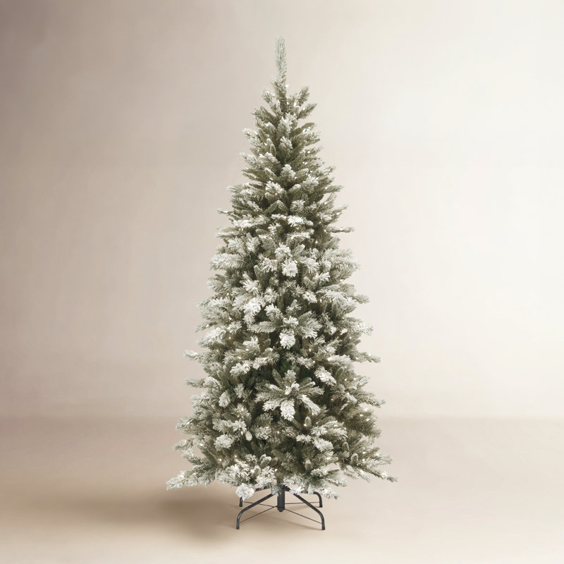 7.5' Pre-Lit Pine Slim Tree