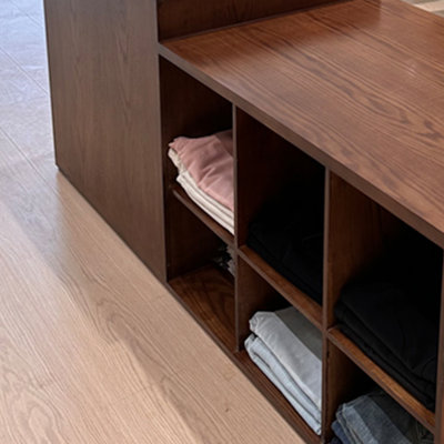 Modern Minimalist Display Cabinet