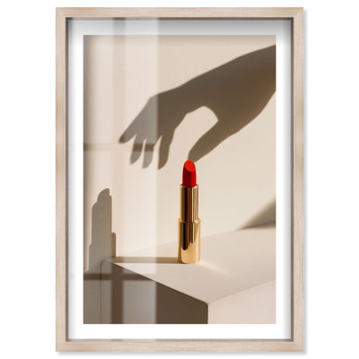 Décoration murale rouge à lèvres rouge Glam Shadowbox par Notoriart, cadre blond, 11 x 16