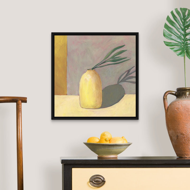 «Yellow Vase I», art mural sur toile, Toile encadrée noire, H 22 po x l 22 po