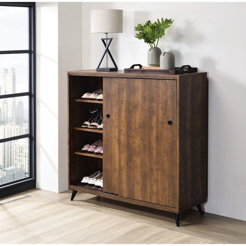 Commode à chaussures en chêne avec base ouverte - intérieur spacieux pour différents types de rangement pratique dans 3 tablettes réglables pour une organisation efficace