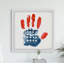 Impression encadrée « American Flag handprint »-51961039