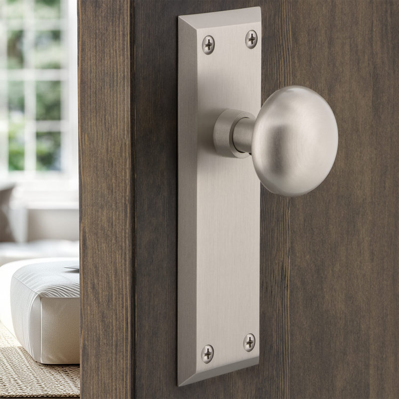 New York Plate with New York Door Knob, Satin Nickel