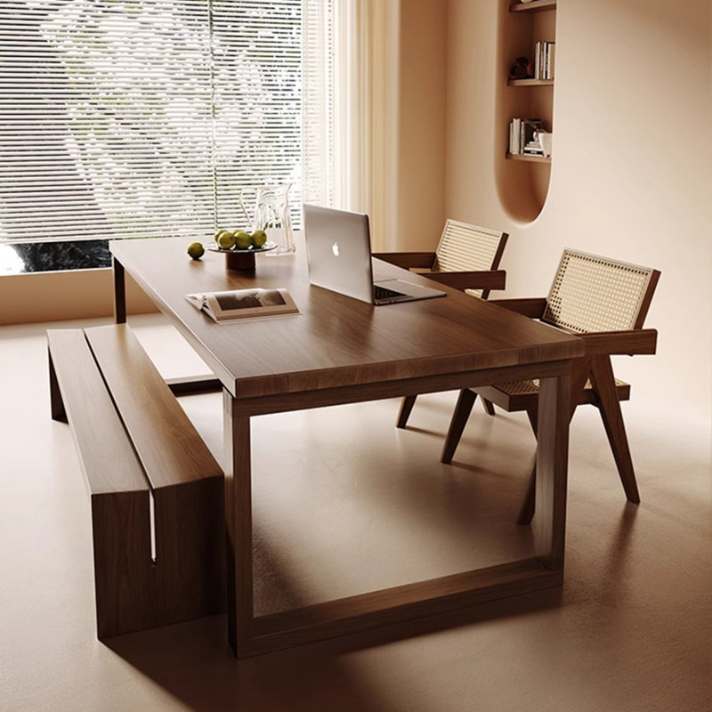 Bureau rectangulaire en bois massif noyer clair, 29.53" H x 62.99" W x 31.5" D
