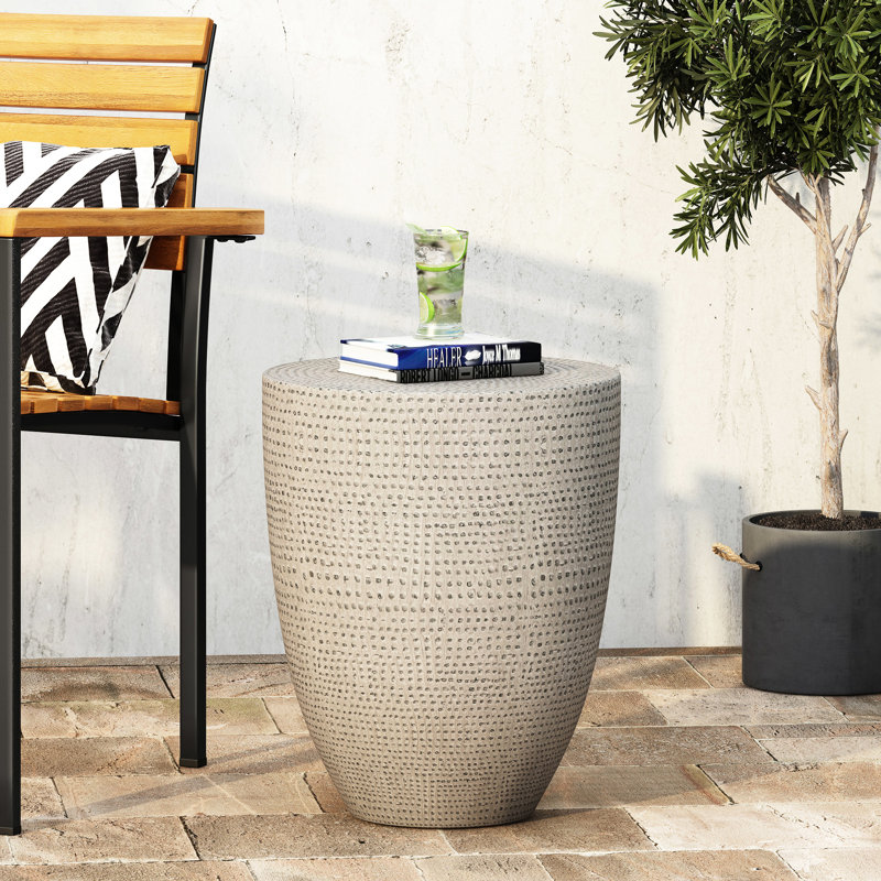 Élégante table d'appoint en béton légère pour table de chevet et chaise moderne avec utilisation à domicile