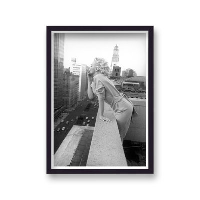 Marilyn Monroe In New York From Rooftop 3 Smoking Cigarette - Single Picture Frame Print