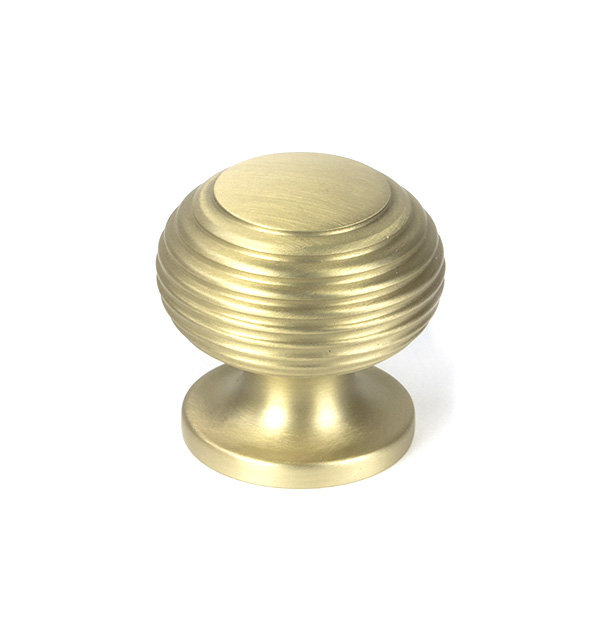 Beehive Cabinet Knob, 1.18" Knob Diameter, Satin Brass
