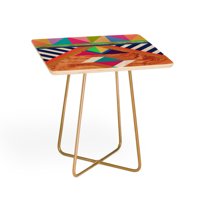 Une table de bout