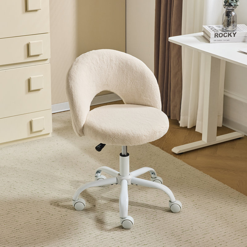 Chaise de bureau l 21 po avec roulettes, Fausse peluche lapin, Tanné