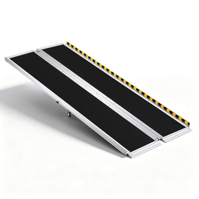 Rampe d'accès portable en aluminium pliable de 1,8 m pour fauteuil roulant, surface antidérapante, capacité de charge de 363 kg, idéale pour les marches, les escaliers, les entrées, les seuils, les portes, les scooters et les trottoirs.