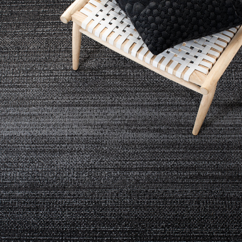 Tapis noir en polypropylène tissé à la machine Diez, Tapis de couloir 2 pi 6 po x 18 pi