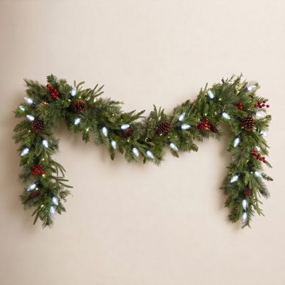 Woodland Collection 6' B/O Lighted Garland 