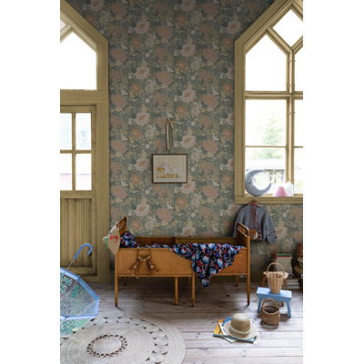 Williamsen Växa Large Floral Motifs 10.05m x 53cm Wallpaper Roll