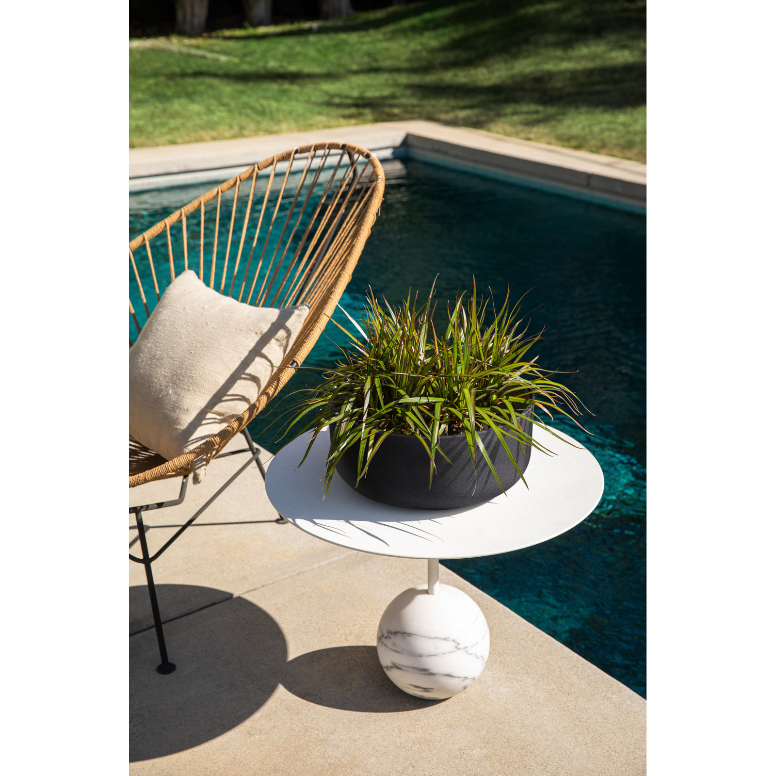 Mason Series Kona Bowl Planter, 2, Black