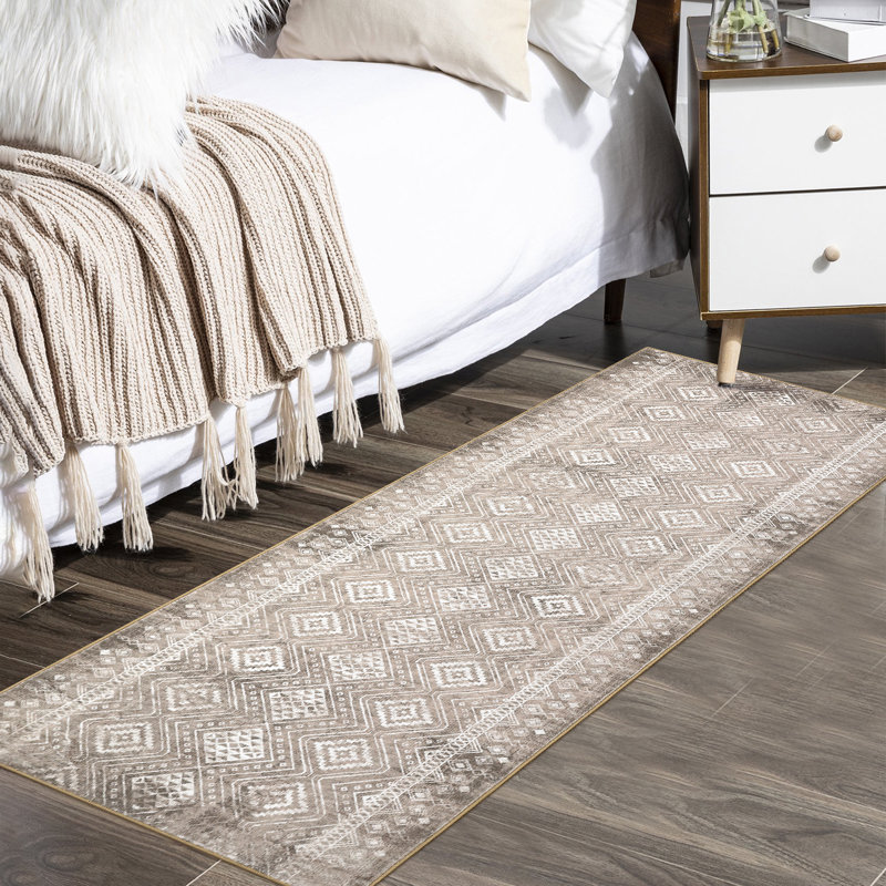 Klyde Washable Southwestern Indoor Rug, Runner 2' x 6'