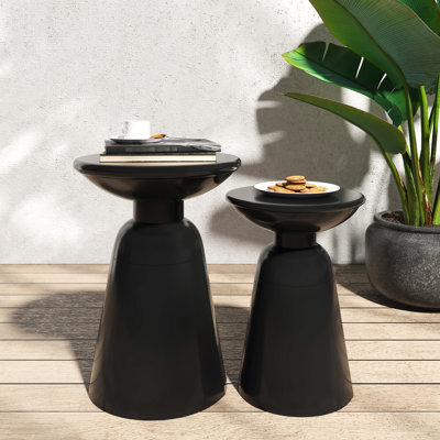 Tables en métal thermolaquées - Extérieur moderne, table stable en métal, piédestal évasé, 15 po x 15 po x 20,27 po