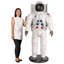 Statue d'astronaute homme sur la lune