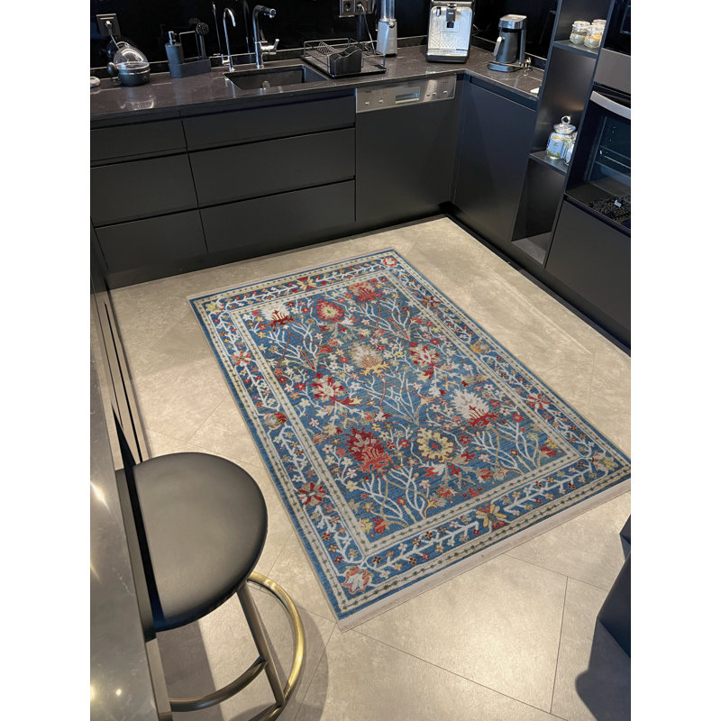 Tapis décoratif bleu à motif floral, Rectangle 5 pi 1 po x 7 pi 7 po