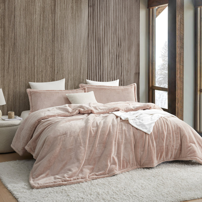 Coma Inducer Frosted Cupcakes Fluffy Oversized Comforter Set, King Comforter + 2 King Shams, Pink